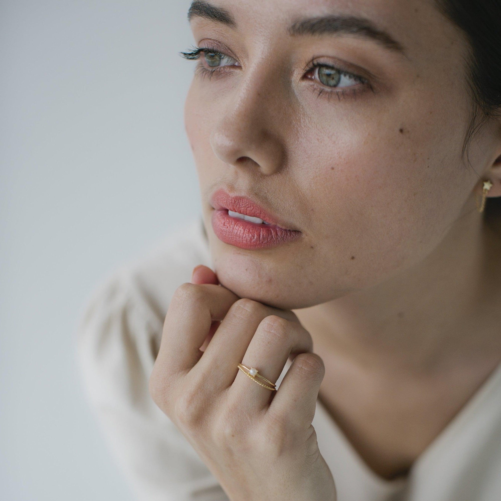 Sophie mini pearl ring silver on woman 